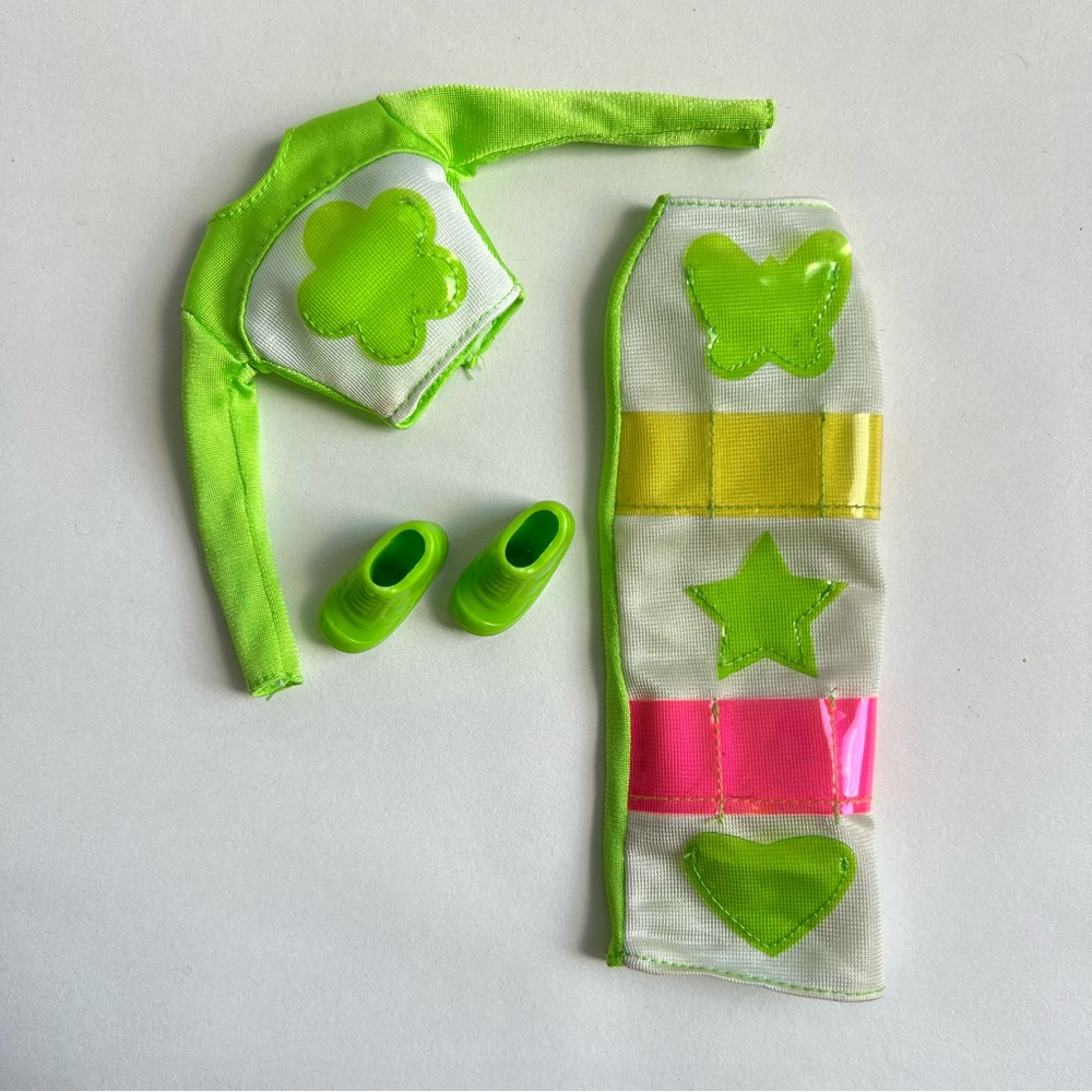 Barbie Picture Pockets Kira outfit only (doll not included) - Picture 1 of 6